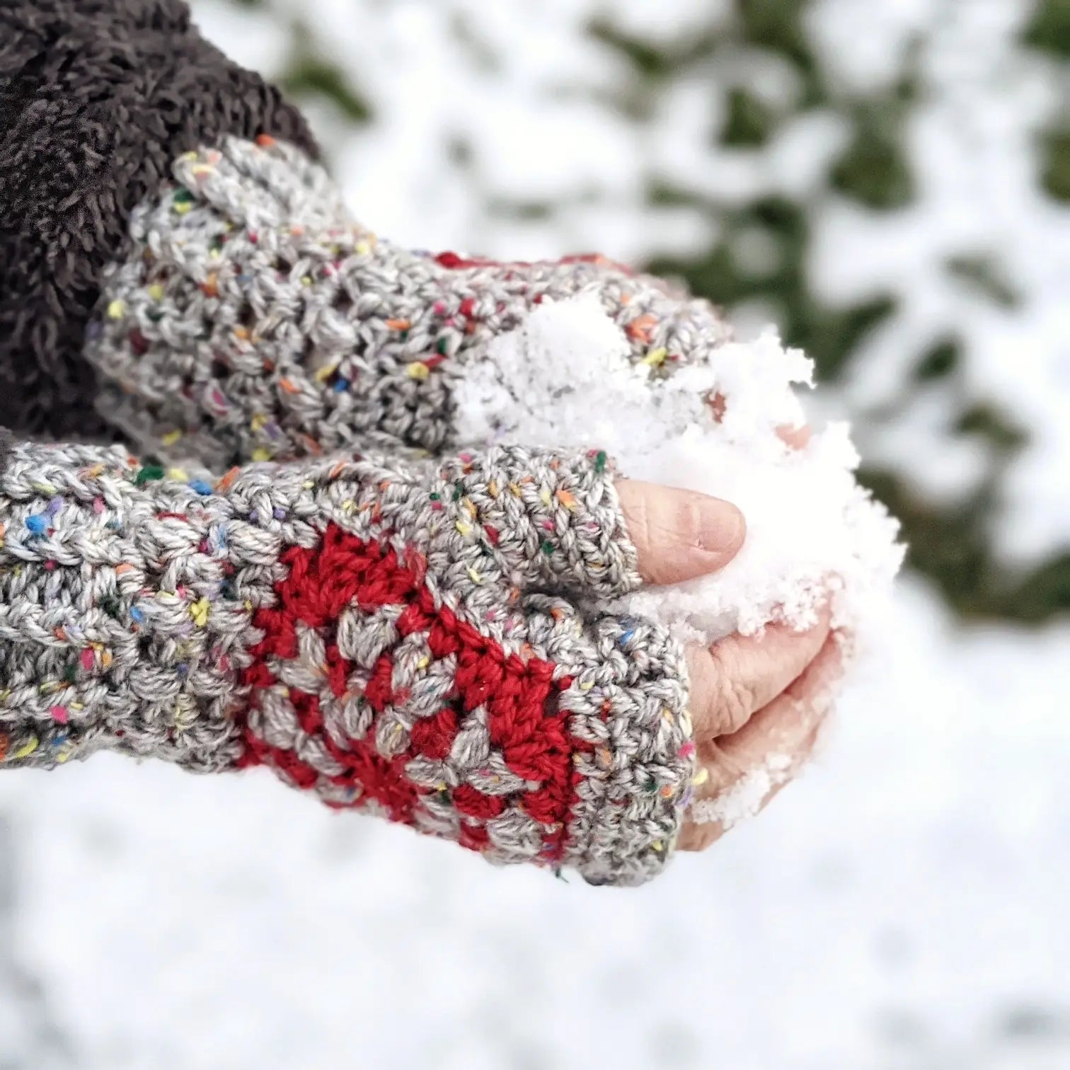 Cascade Café Mitts