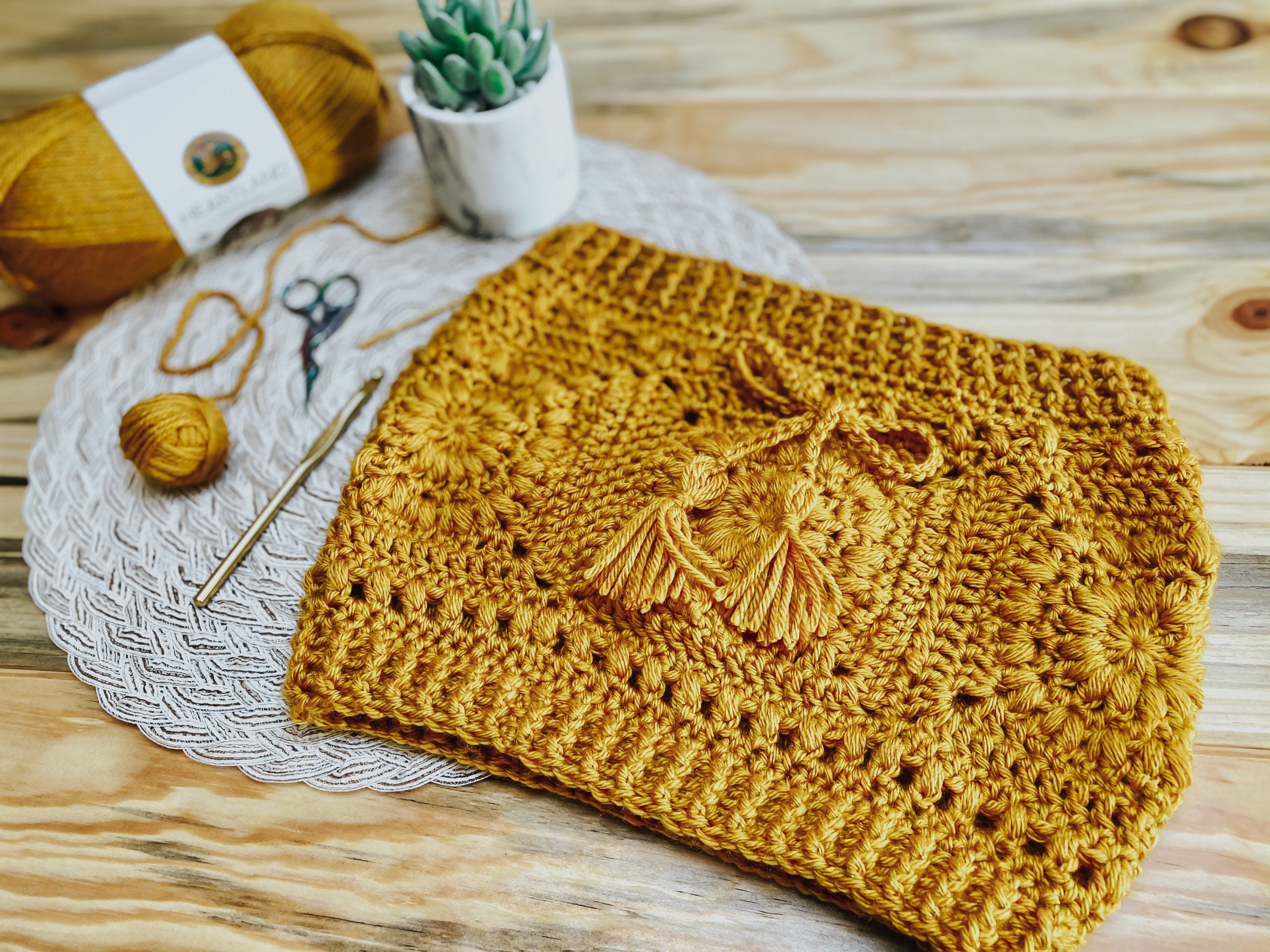 Cascade Motif Cowl